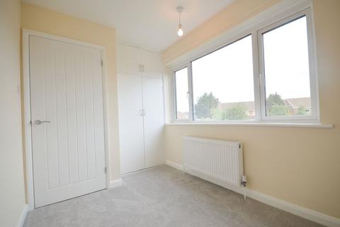 4 bedroom semi-detached house to rent, Parlaunt Road, Slough SL3