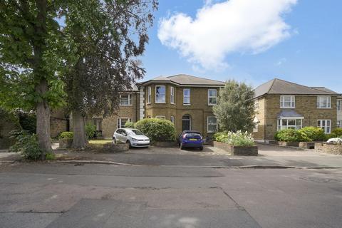 1 bedroom flat for sale, Wales Avenue, Carshalton