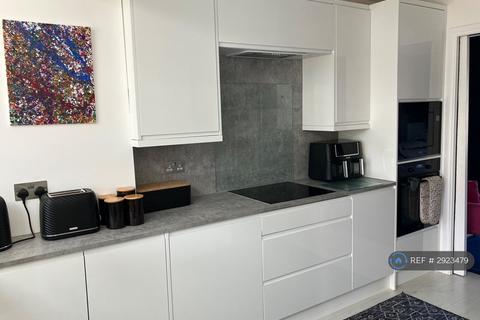 undefined, Northfield Park, Edinburgh, EH8