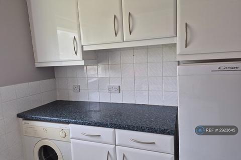 2 bedroom maisonette to rent, Northfleet Close, Maidstone, ME14