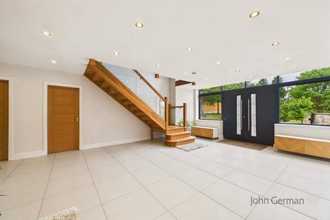 5 bedroom detached house for sale, Manor Road, Derby