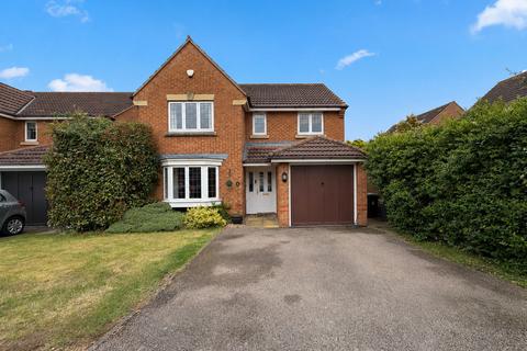 4 bedroom detached house to rent, Sandleford Drive, Bedford MK42