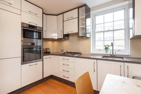 2 bedroom maisonette to rent, Cleveland Street, Fitzrovia, London, W1T