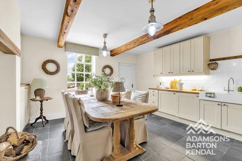3 bedroom terraced house for sale, Edenfield Road, Norden, OL12