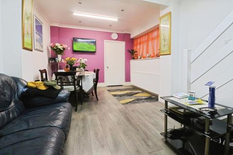 4 bedroom semi-detached house for sale, Ledgers Road, Slough