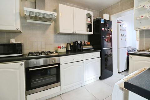 4 bedroom semi-detached house for sale, Ledgers Road, Slough