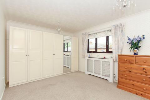 2 bedroom retirement property for sale, Tring