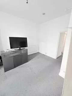 Studio to rent,