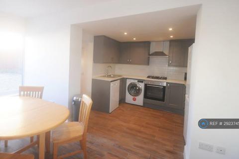 4 bed terraced house for rent in Marle Hill Road, Cheltenham, GL50