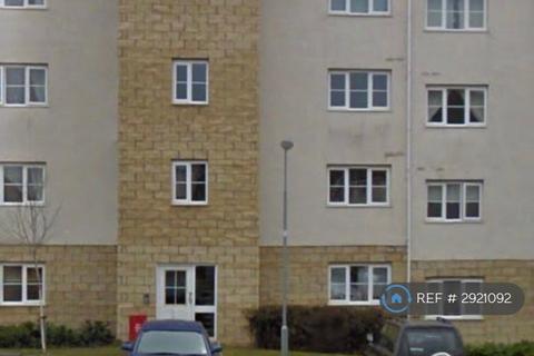 2 bed flat/apartment for rent in Queens Crescent, Livingston, EH54