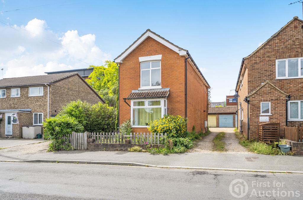 1 bedroom maisonette for sale