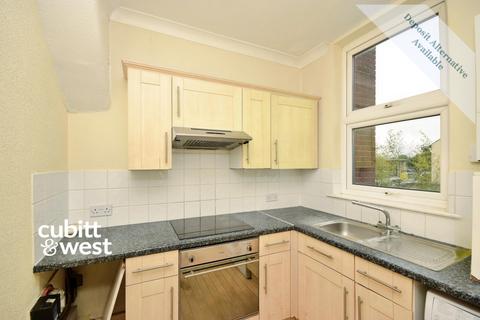 3 bedroom maisonette to rent, Lower Addiscombe Road, Croydon CR0