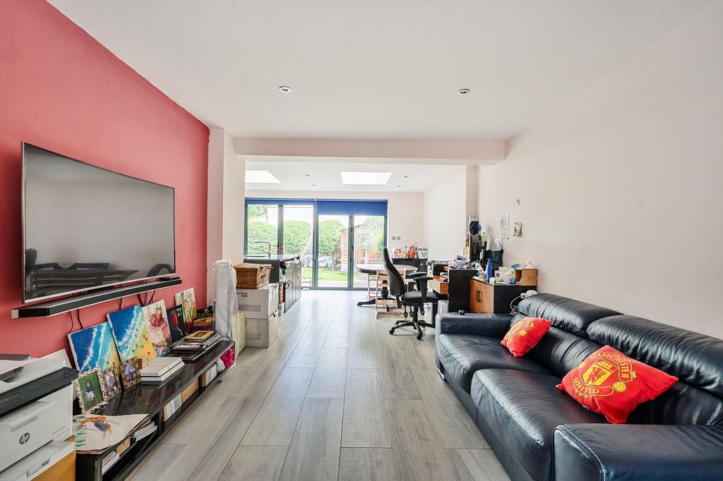 Through Lounge/Diner/Kitchen/Family Room