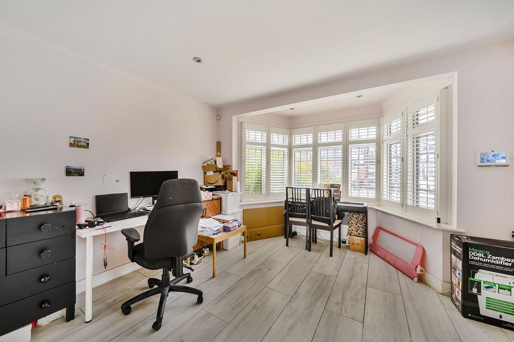 Through Lounge/Diner/Kitchen/Family Room
