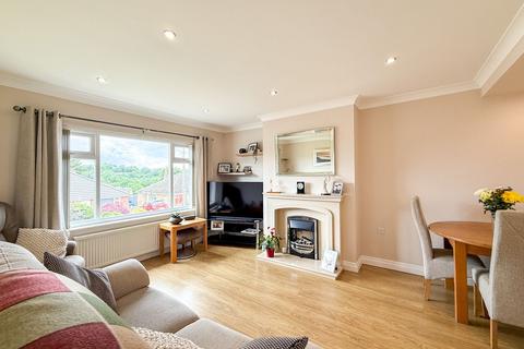 2 bedroom semi-detached bungalow for sale, Fenay Drive, Huddersfield HD8