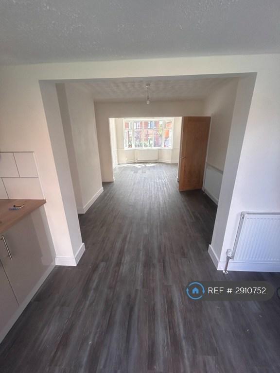 House in London - View 5