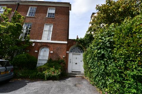 3 bed flat/apartment for rent in Magdalen Road, Exeter EX2