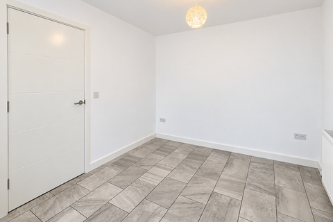4 bedroom semi-detached house to rent, Pioneer Way, Kingswood, Hull