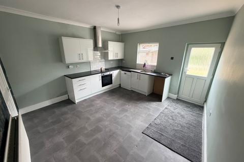 4 bedroom terraced house to rent, Blythe Street, Wombwell