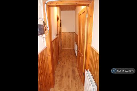 1 bedroom flat to rent, Knoxville Road, Kilbirnie, KA25