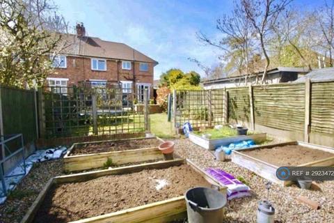 6 bedroom semi-detached house to rent, Carlisle Avenue, London, W3