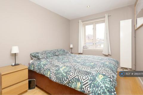 2 bedroom flat to rent, Rowan Walk, London, N19