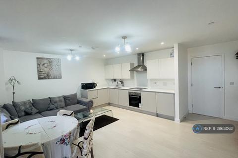 2 bedroom flat to rent, Wych Elm, Harlow, CM20
