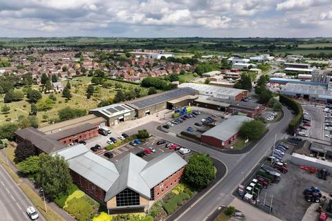 Warehouse to rent, Victoria Rd Horncastle LN6 6JR