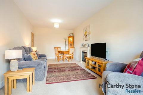 1 bedroom apartment for sale, Ravenshaw Court, Four Ashes Road, Bentley Heath, Solihull, West Midlands, B93 8NA