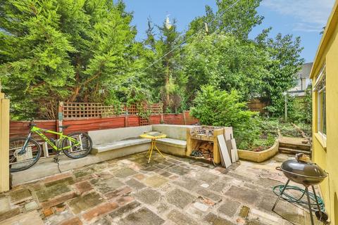 3 bedroom terraced house for sale, Sturgeon Avenue, Clifton, Nottingham, NG11