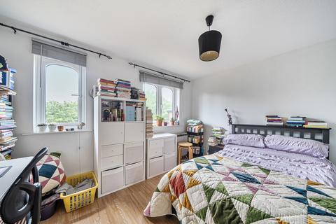1 bedroom apartment for sale, Bridge Meadows, London