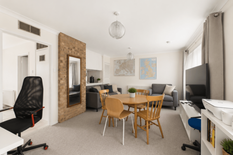 3 bedroom end of terrace house to rent, Somner Close, Canterbury