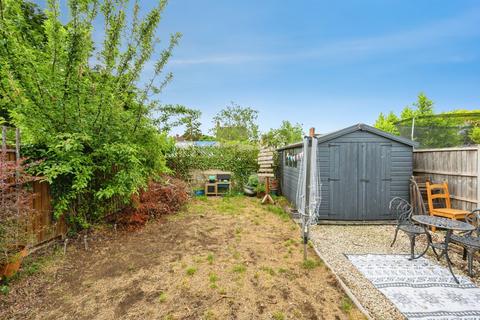 3 bedroom semi-detached house for sale, Northcourt, Leighton Buzzard