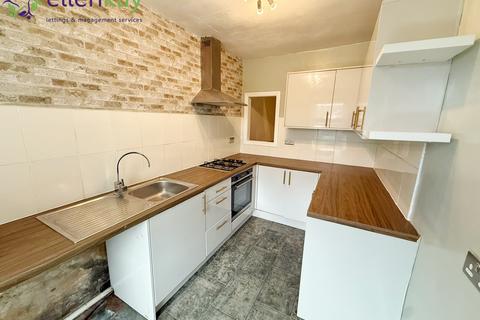 3 bedroom terraced house to rent, Milner Street, Whitworth OL12