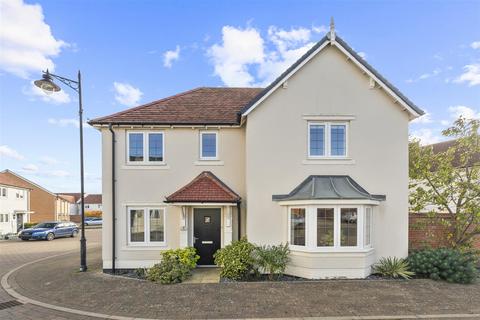 Silsoe Map Leigh Woods Place, Silsoe MK45 4 bed detached house - £550,000