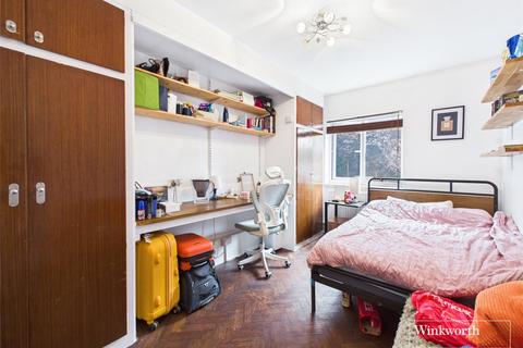 3 bedroom apartment for sale, Great North Way, London NW4