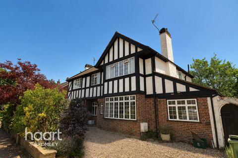 4 bedroom detached house for sale, Bromley BR1