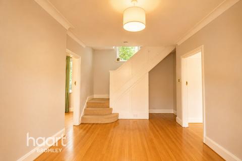 4 bedroom detached house for sale, Bromley BR1