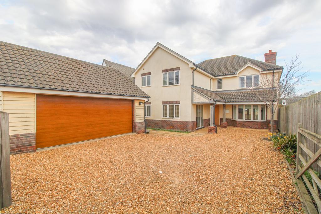 4 bedroom detached house to rent