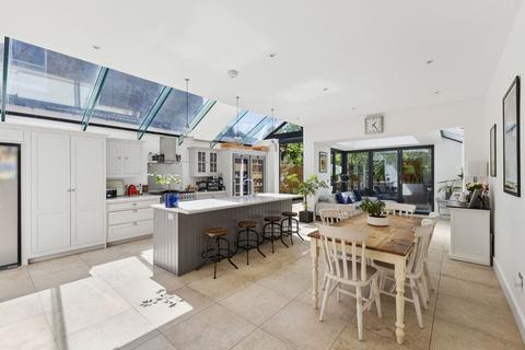 4 bedroom semi-detached house for sale, South Croxted Road, London, SE21