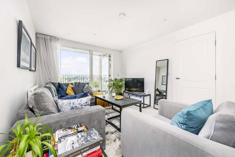 2 bedroom flat to rent, Atkins Square, London E8