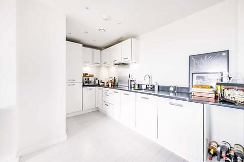 2 bedroom flat to rent, Atkins Square, London E8