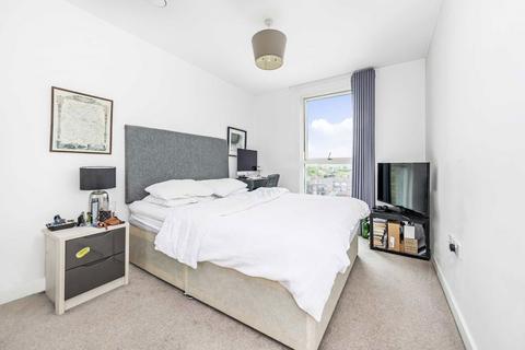 2 bedroom flat to rent, Atkins Square, London E8