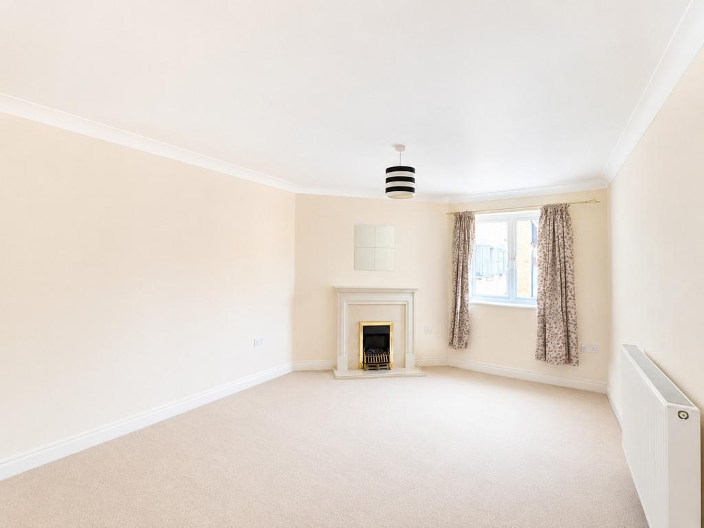 Apartment in Southampton - View 3