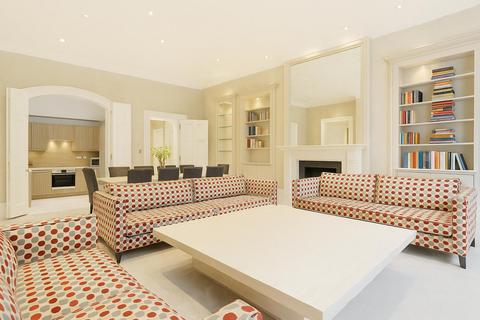 2 bedroom flat for sale, Ennismore Gardens, Knightsbridge, London SW7