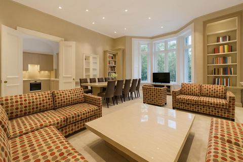 2 bedroom flat for sale, Ennismore Gardens, Knightsbridge, London SW7