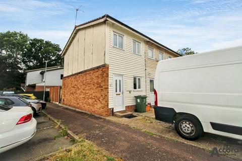 2 bedroom terraced house to rent, Cockerell Close, Basildon, SS13