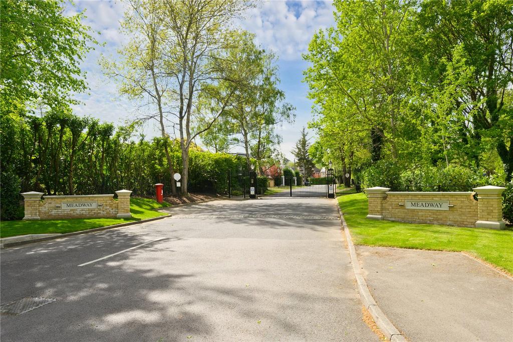 Meadway Entrance