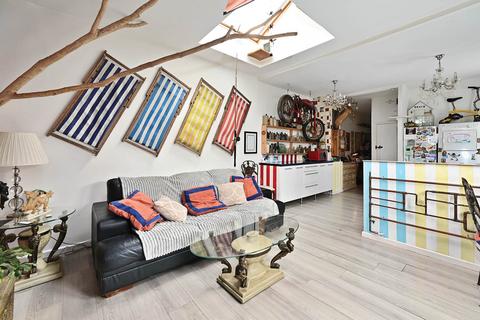 2 bedroom semi-detached house for sale, Lynchford Road, Farnborough, GU14