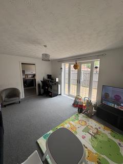 2 bedroom flat to rent, Agincourt, Hebburn NE31